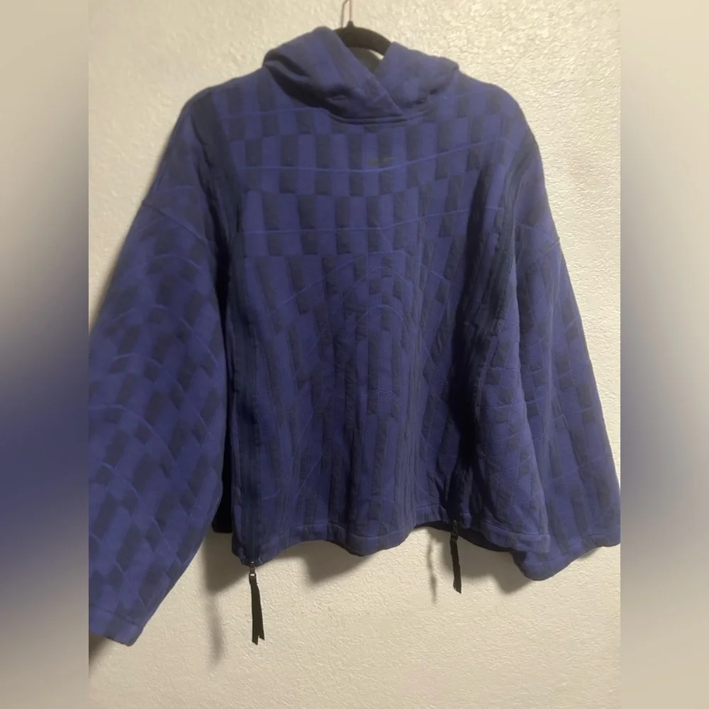 Nike sz medium